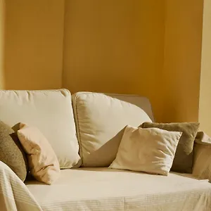 https://amazing-1-bed-apartment.adeje-hotels.com